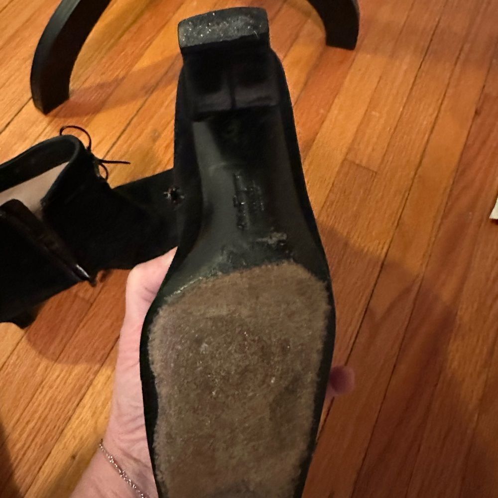 Kid suede Ferragamo black mid-heel booties pre-owned size 8 B Italian-made - Picture 14 of 16